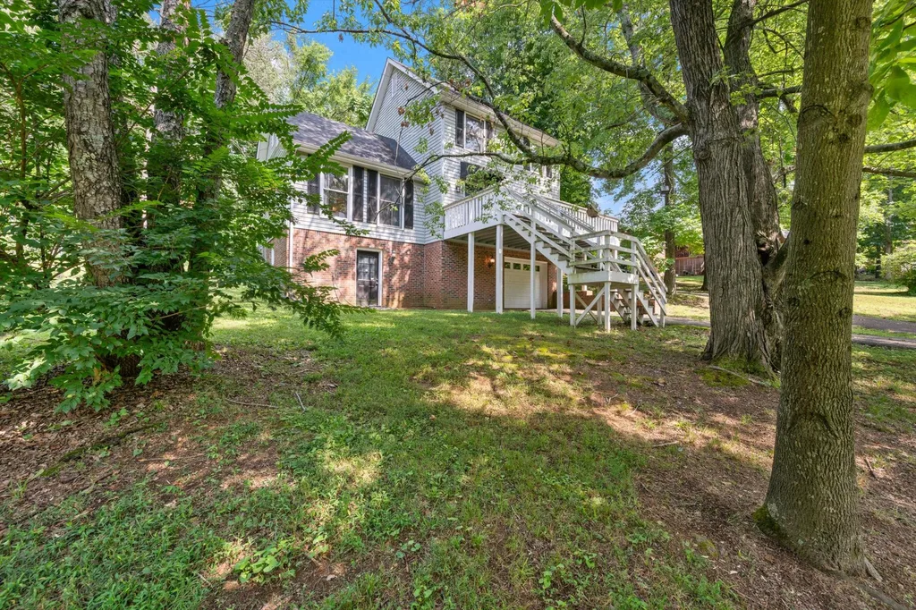 204 Timberlake Drive Springfield TN 37172