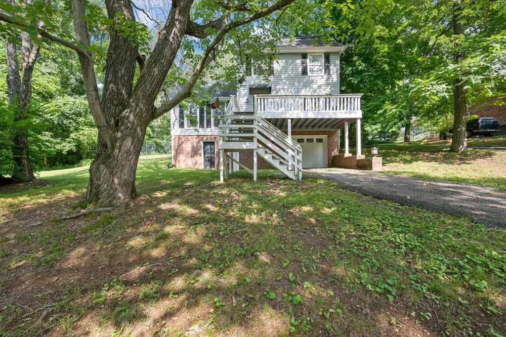 204 Timberlake Drive Springfield TN 37172