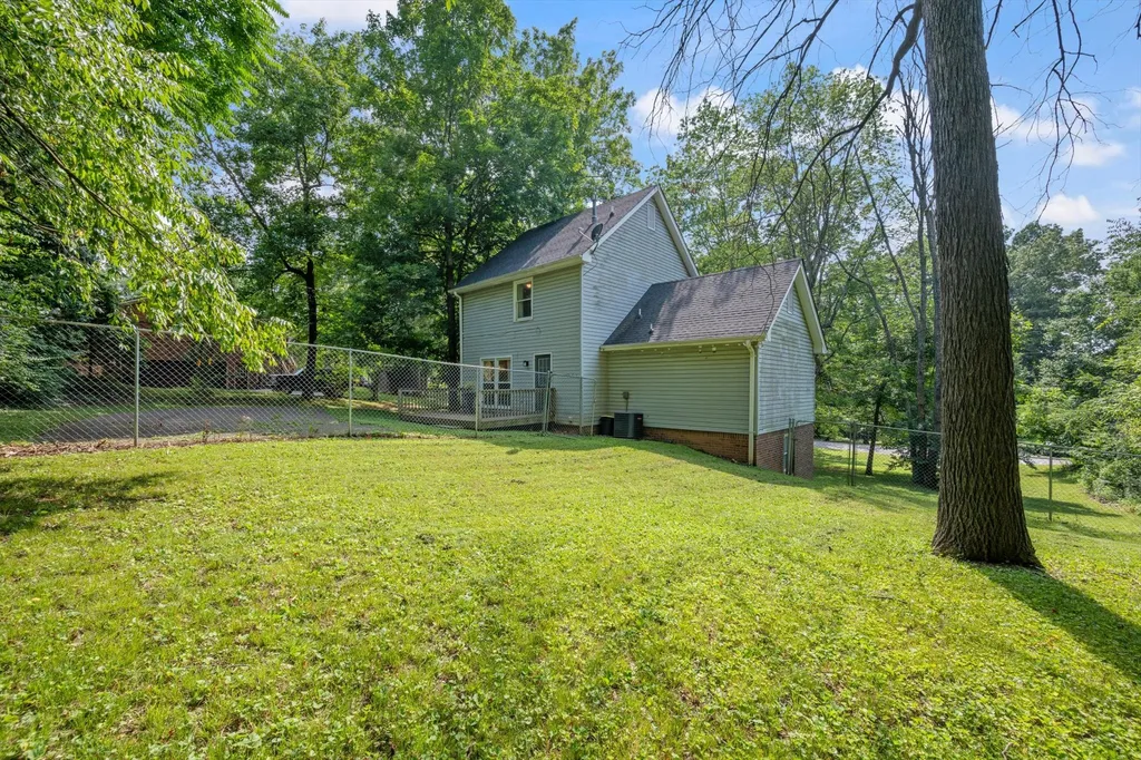204 Timberlake Drive Springfield TN 37172
