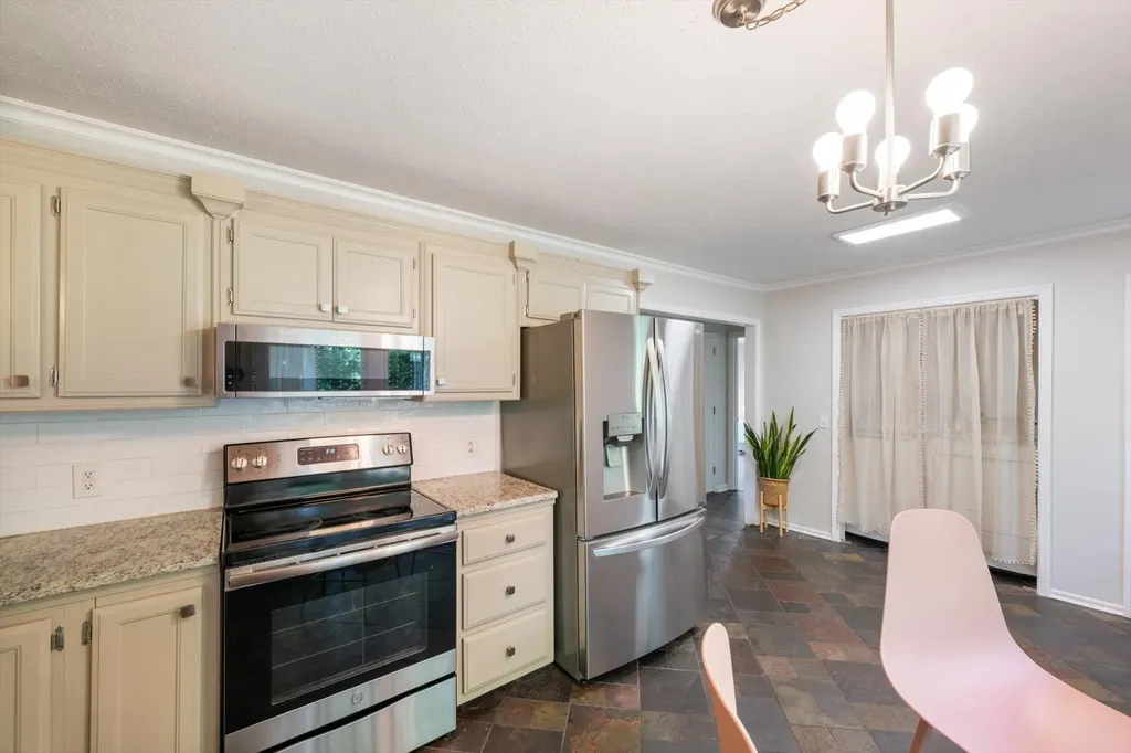 204 Timberlake Drive Springfield TN 37172