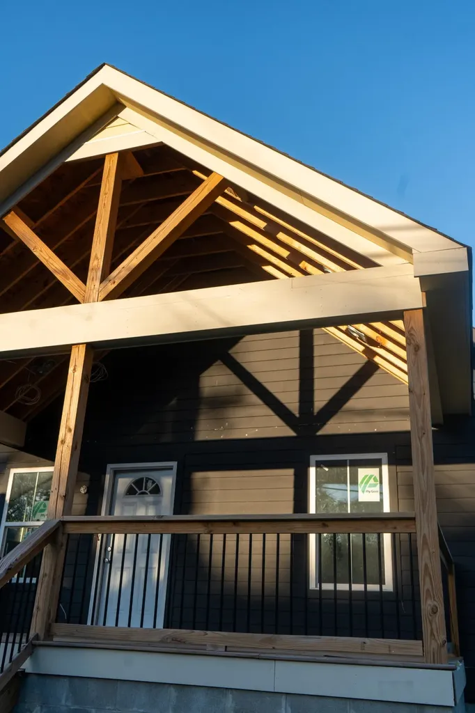 734B 29th Ave, N Nashville TN 37209