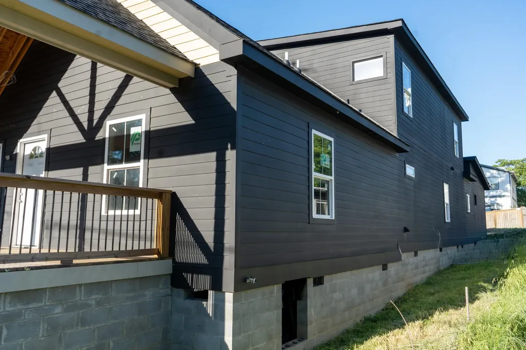 734B 29th Ave, N Nashville TN 37209