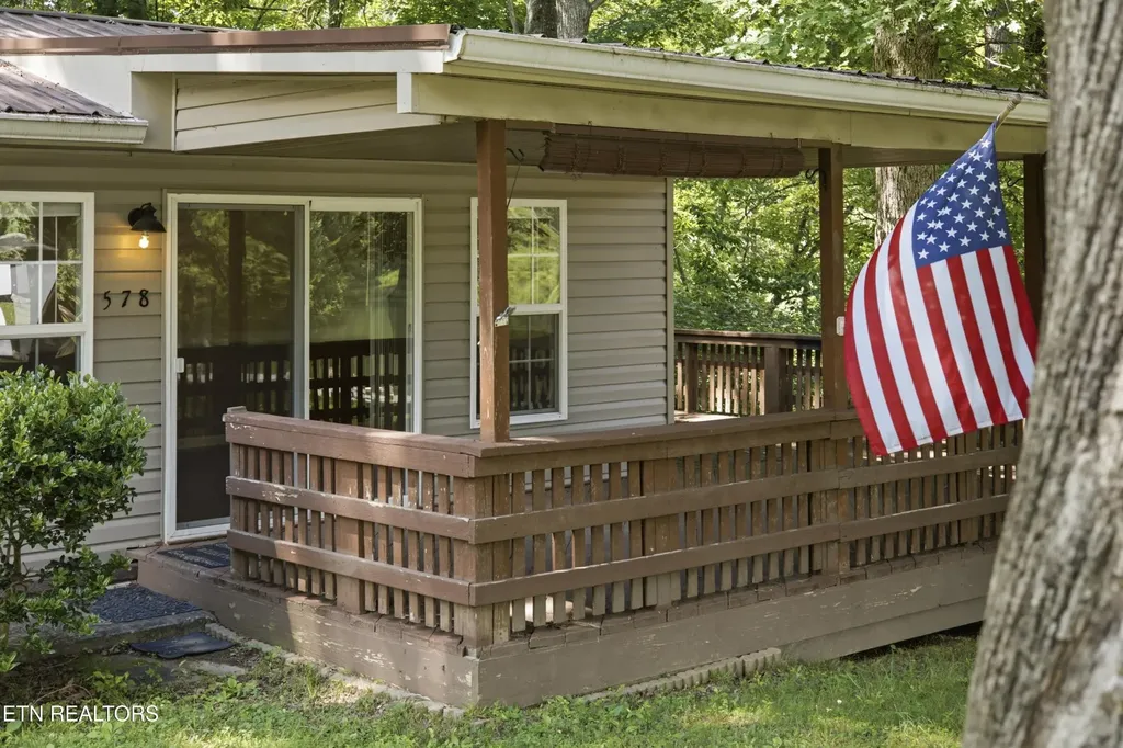 578 Retreat Drive Crossville TN 38572