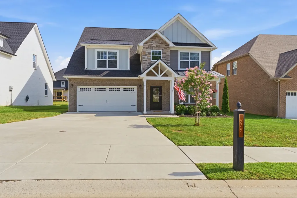 979 Alton Drive Clarksville TN 37043