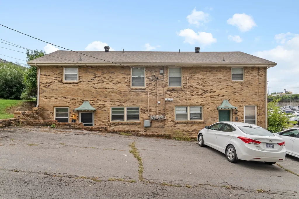 211 N 5th Street Clarksville TN 37040