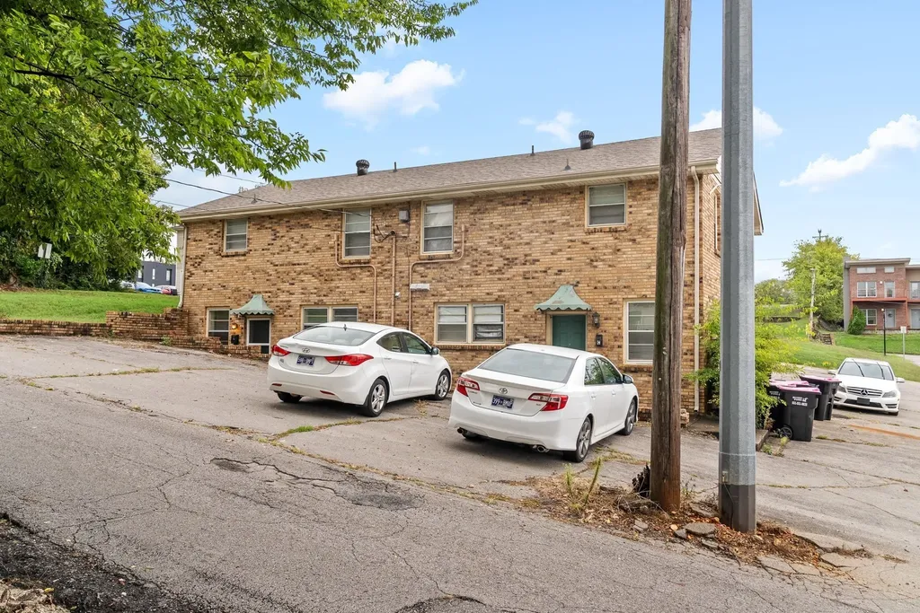 211 N 5th Street Clarksville TN 37040