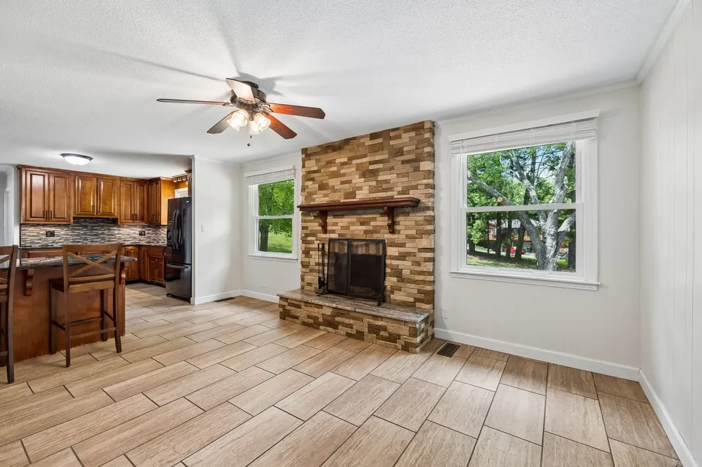 1810 Theresa Drive Clarksville TN 37043