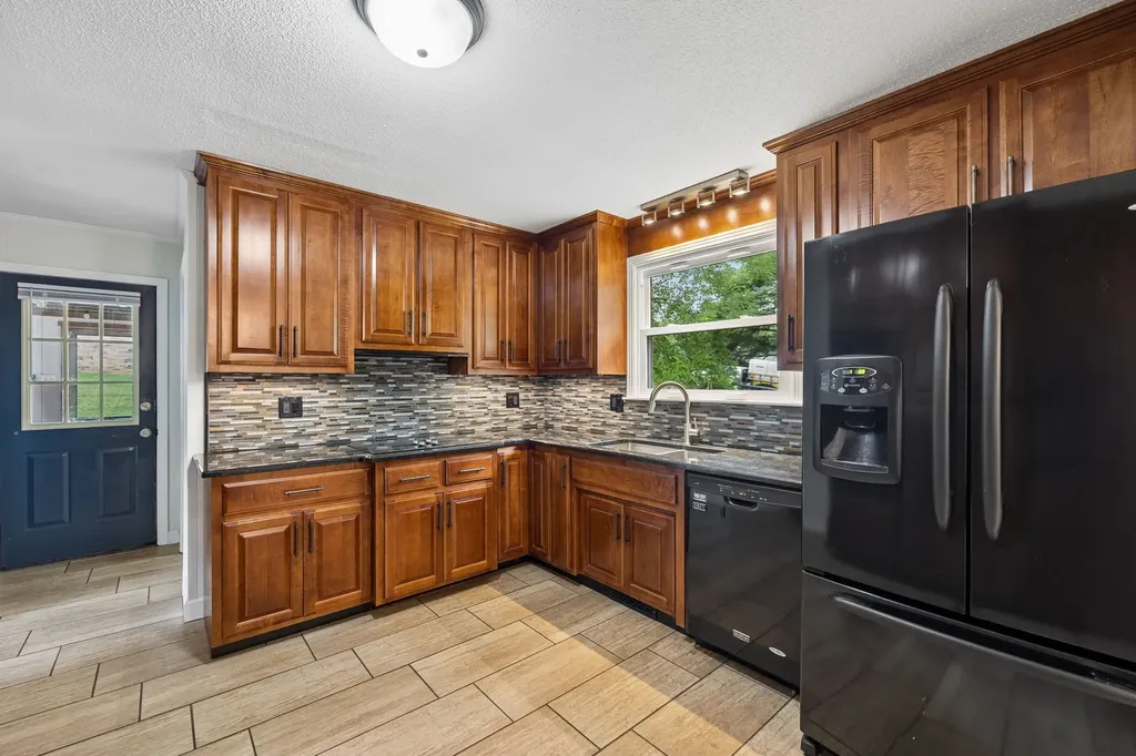 1810 Theresa Drive Clarksville TN 37043
