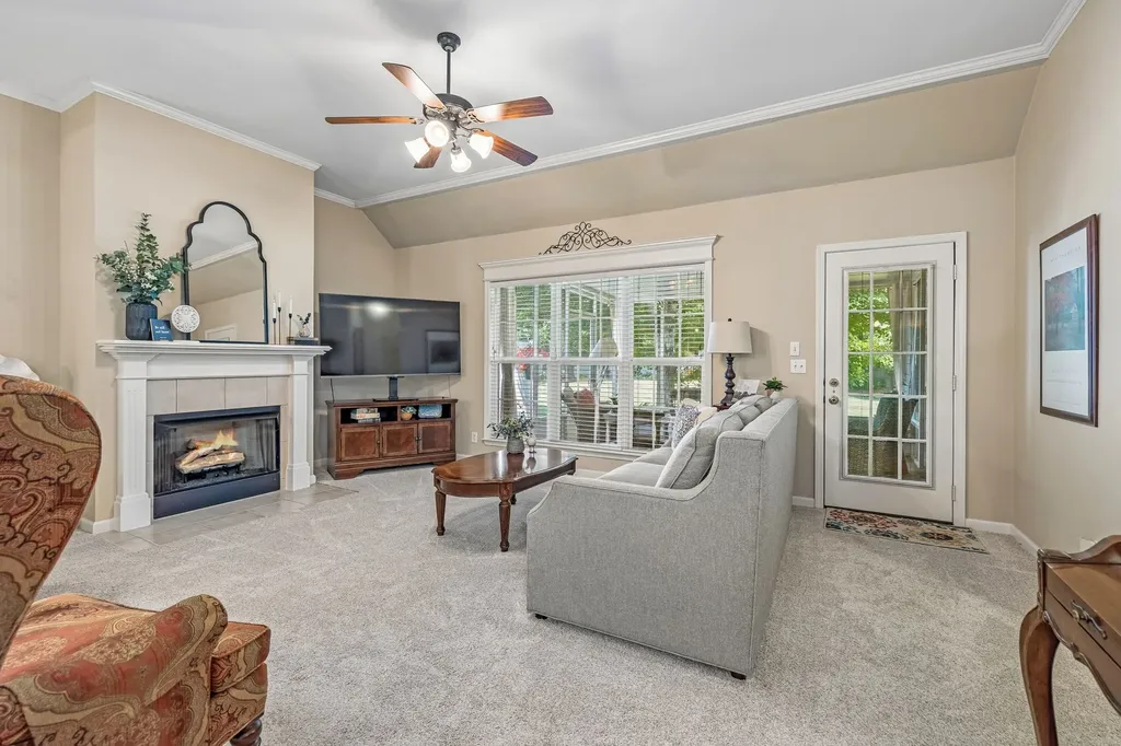 2833 Stonehedge Drive Murfreesboro TN 37128
