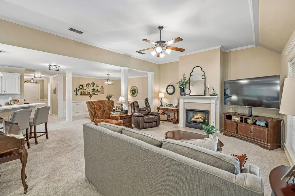 2833 Stonehedge Drive Murfreesboro TN 37128