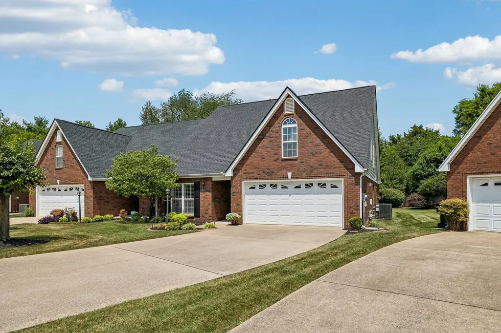 2833 Stonehedge Drive Murfreesboro TN 37128