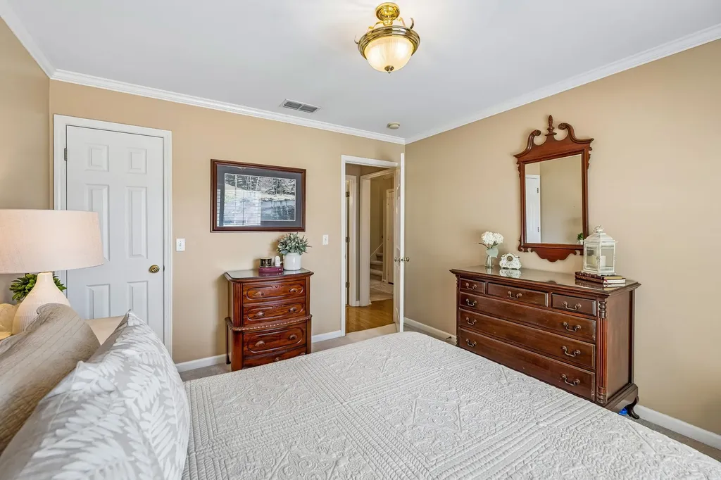 2833 Stonehedge Drive Murfreesboro TN 37128