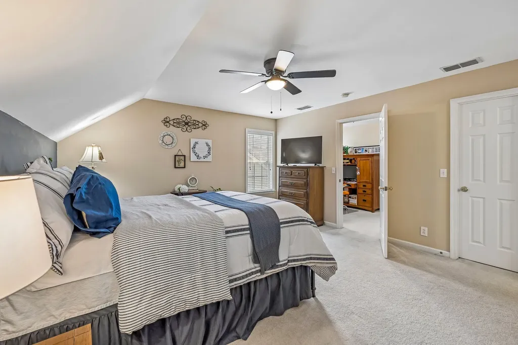 2833 Stonehedge Drive Murfreesboro TN 37128