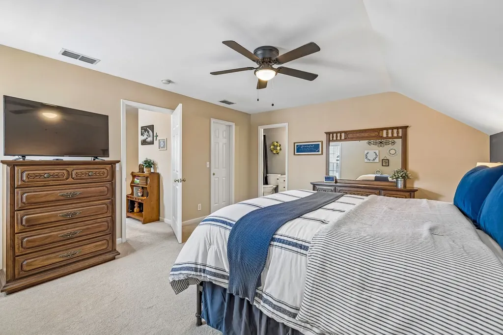 2833 Stonehedge Drive Murfreesboro TN 37128