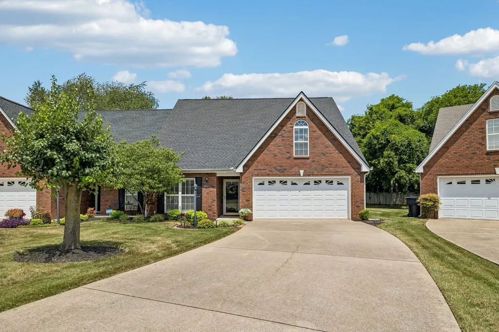 2833 Stonehedge Drive Murfreesboro TN 37128