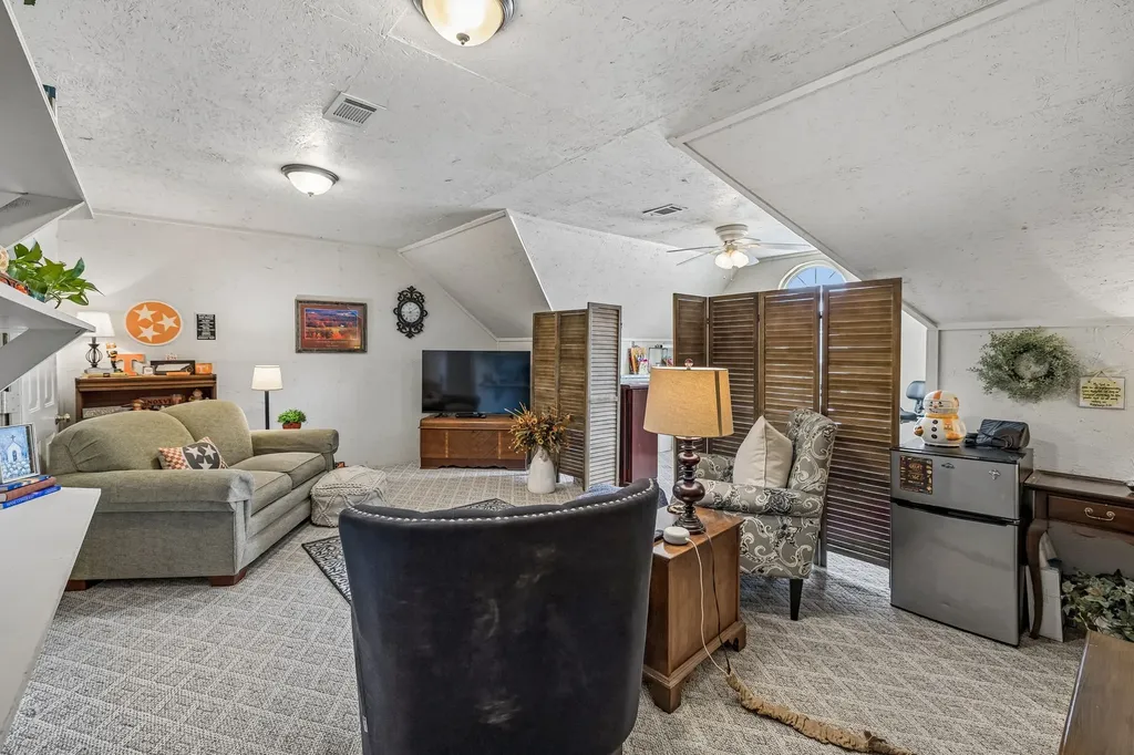 2833 Stonehedge Drive Murfreesboro TN 37128