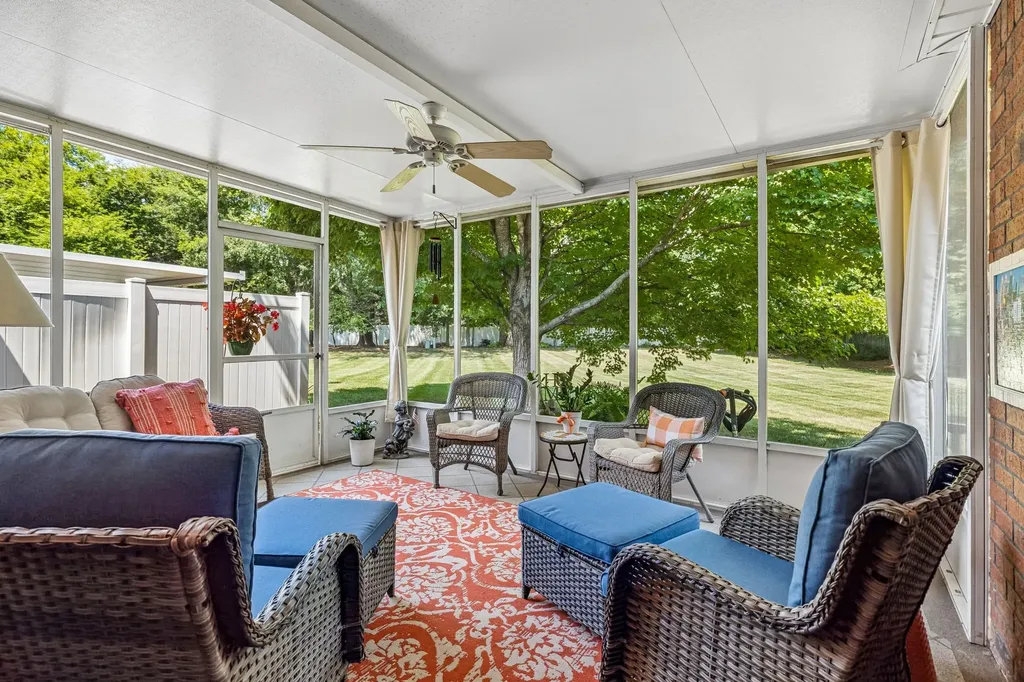 2833 Stonehedge Drive Murfreesboro TN 37128