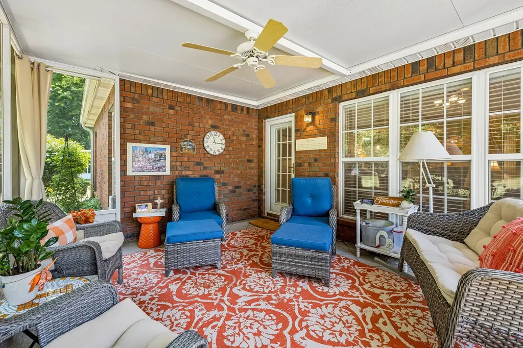 2833 Stonehedge Drive Murfreesboro TN 37128