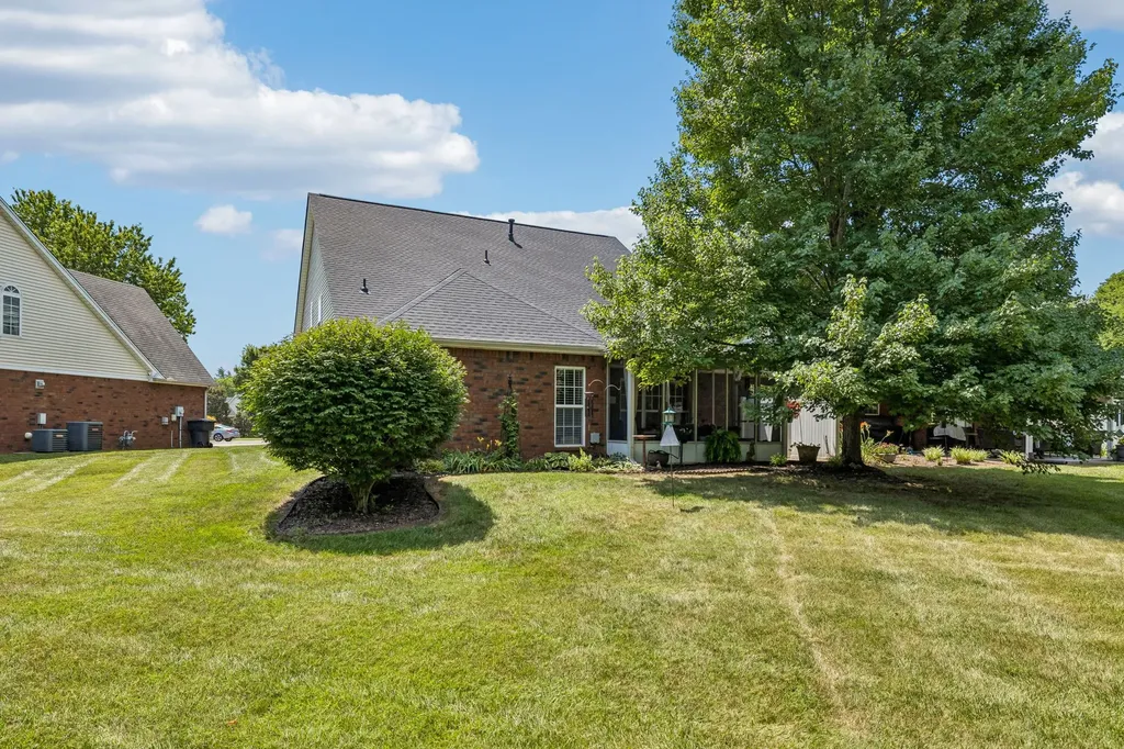 2833 Stonehedge Drive Murfreesboro TN 37128