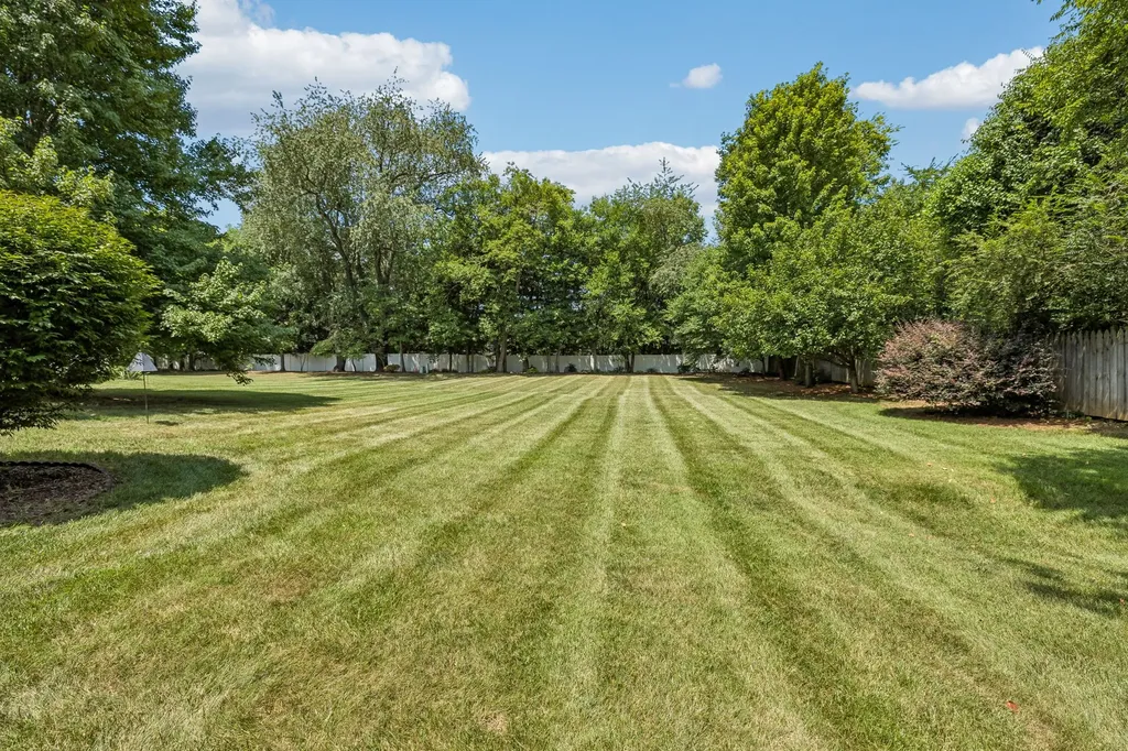 2833 Stonehedge Drive Murfreesboro TN 37128