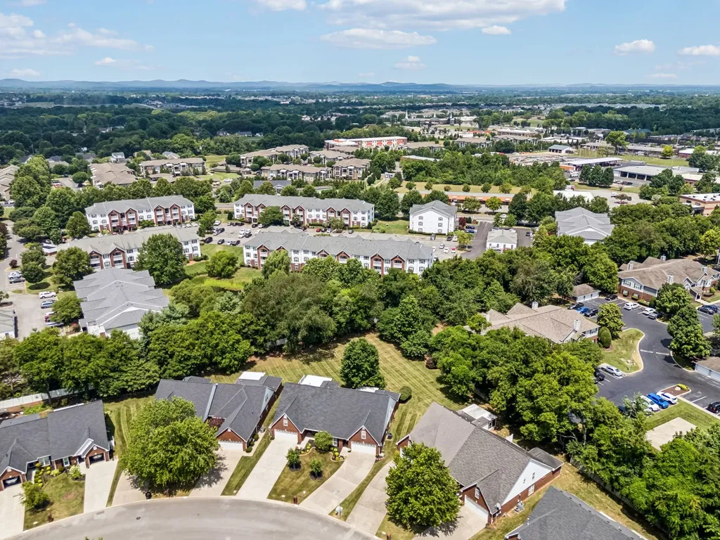 2833 Stonehedge Drive Murfreesboro TN 37128