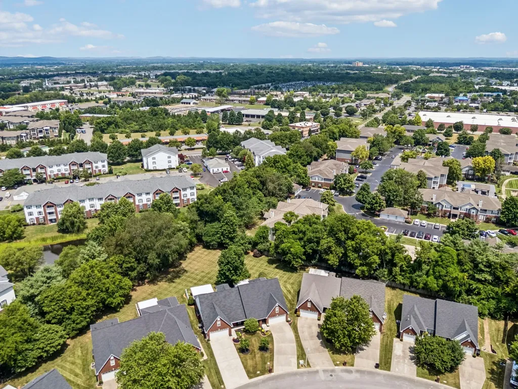 2833 Stonehedge Drive Murfreesboro TN 37128