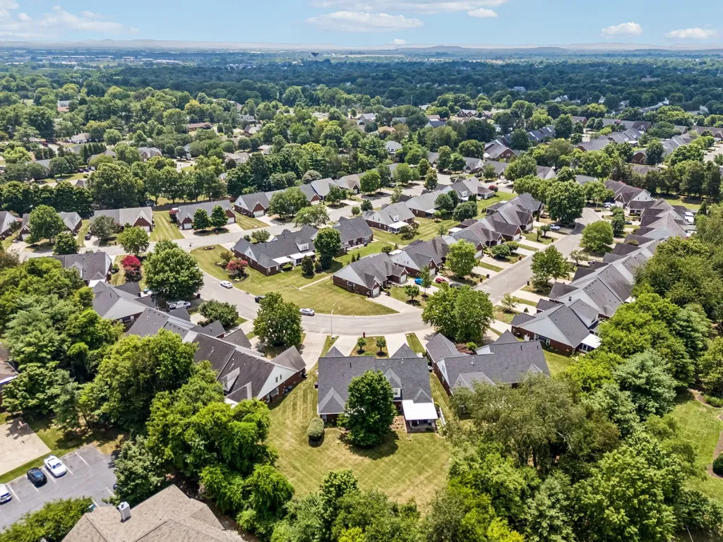 2833 Stonehedge Drive Murfreesboro TN 37128
