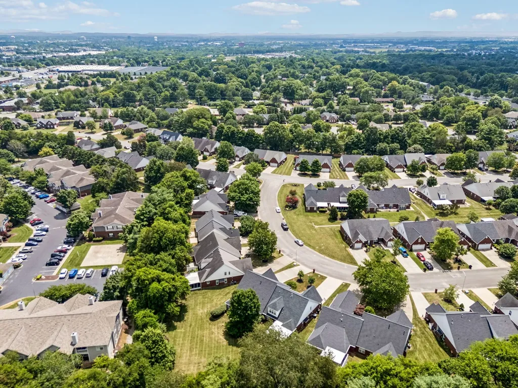 2833 Stonehedge Drive Murfreesboro TN 37128