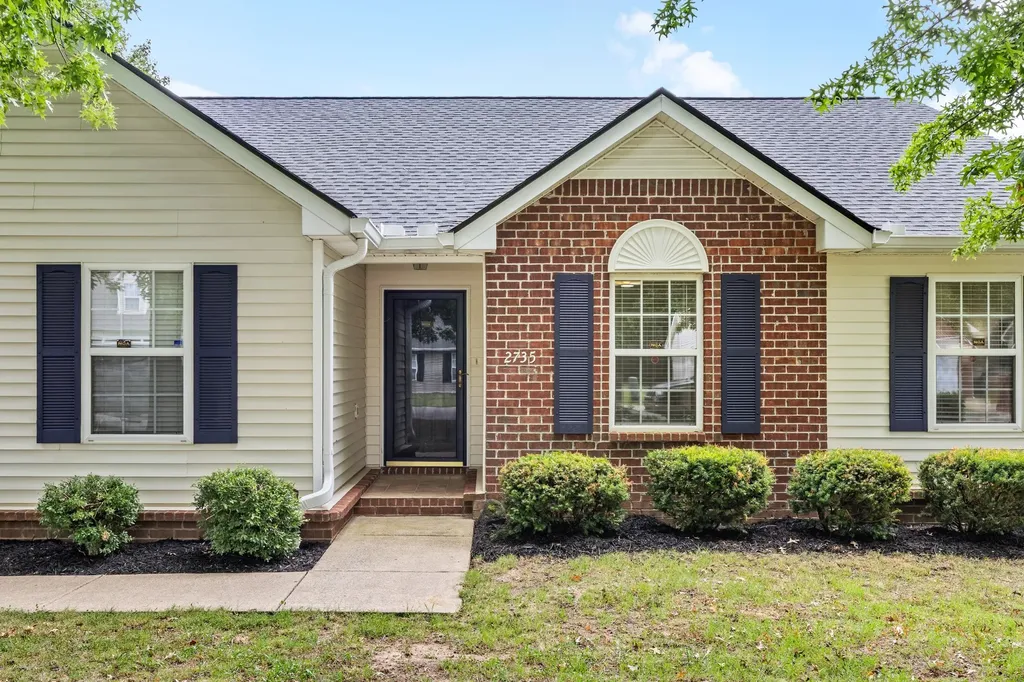2735 Roscommon Drive Murfreesboro TN 37128