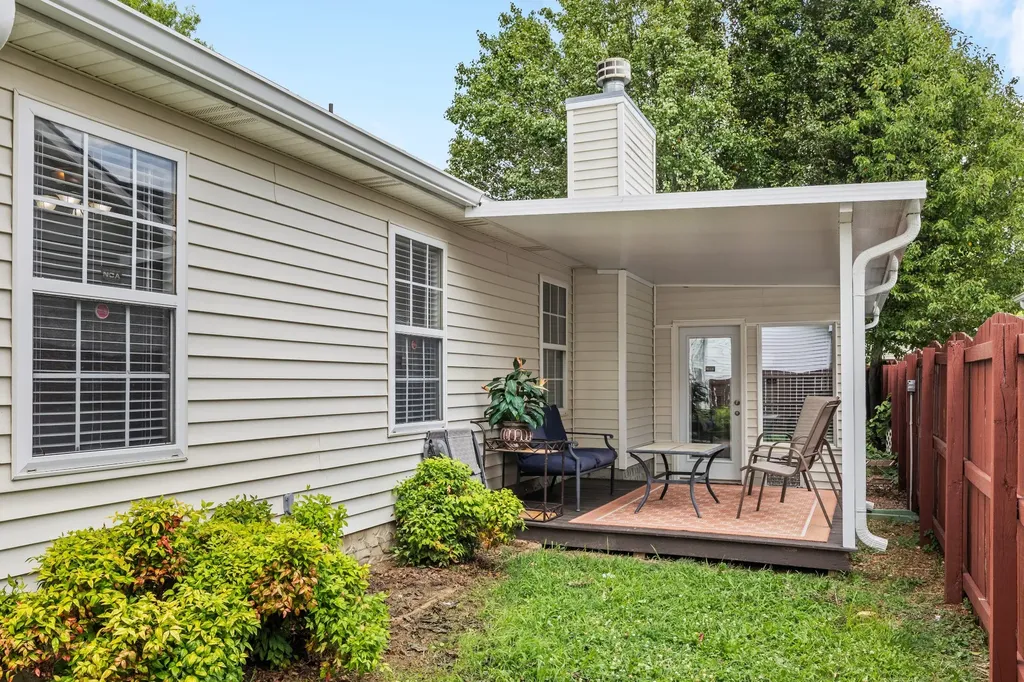 2735 Roscommon Drive Murfreesboro TN 37128