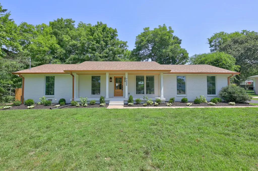 7444 Highway 70 South, S Nashville TN 37221