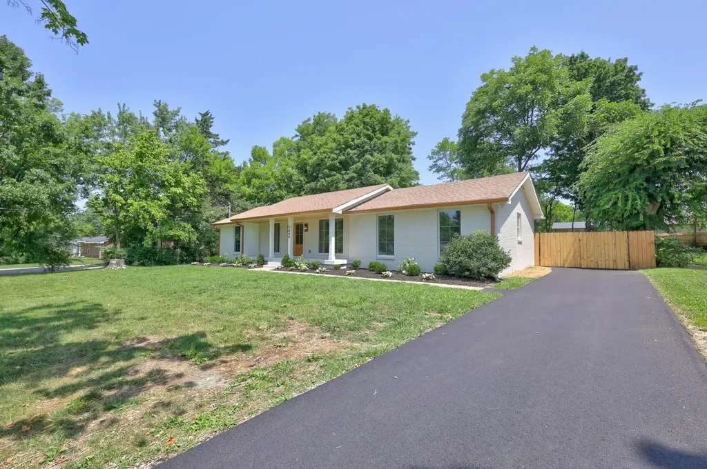7444 Highway 70 South, S Nashville TN 37221