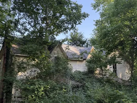 1701 Errel Dowlen Road Pleasant View TN 37146