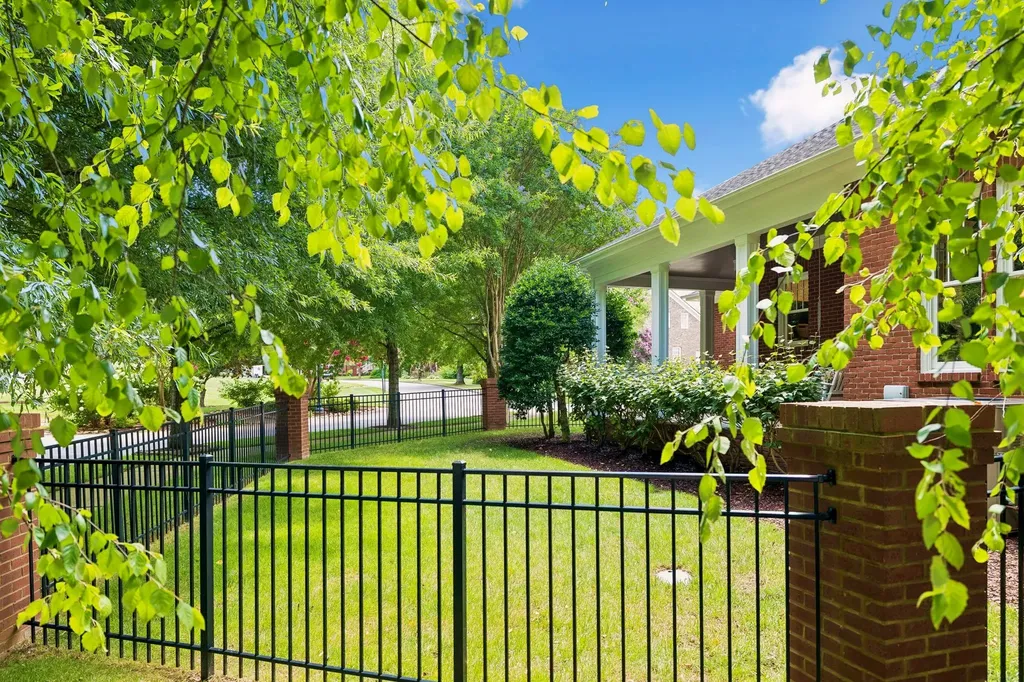 3644 Wareham Drive Thompsons Station TN 37179