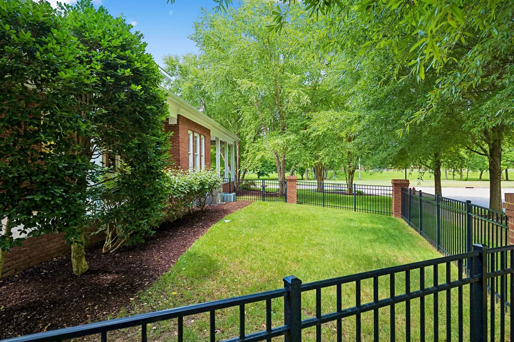 3644 Wareham Drive Thompsons Station TN 37179