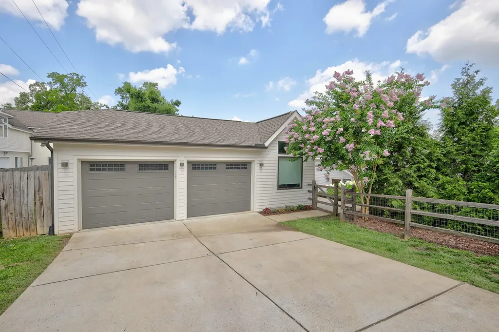 2701 Woodlawn Drive Nashville TN 37212