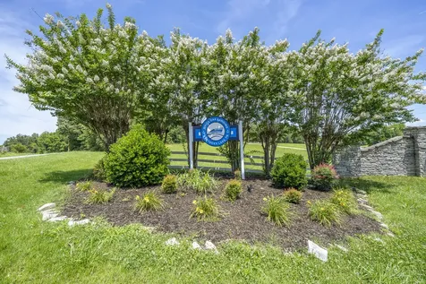 242 Drake Drive Clifton TN 38425