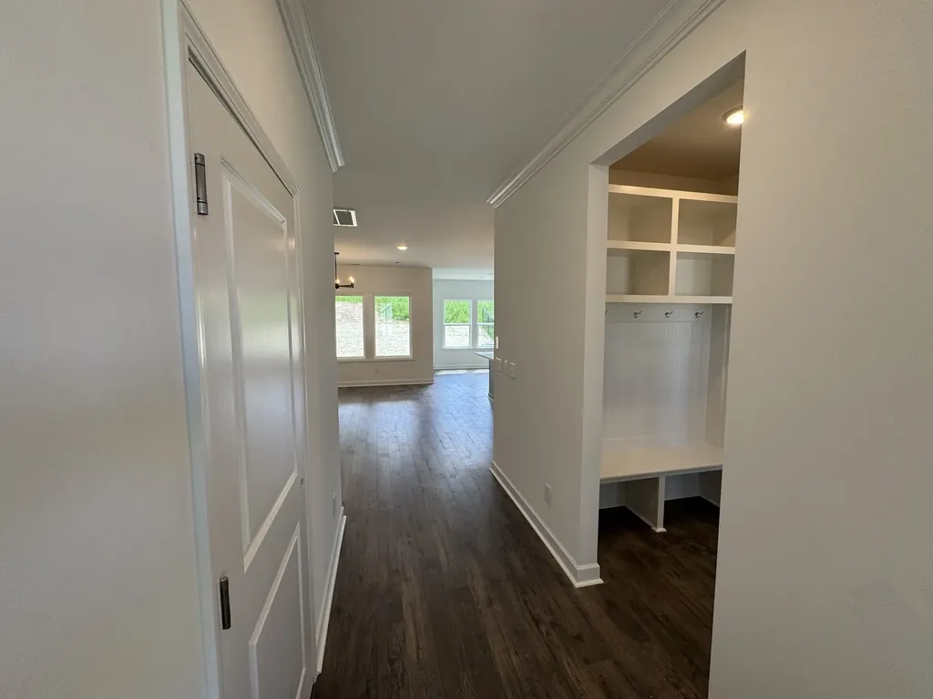 1924 Hildebrand Lane Columbia TN 38401