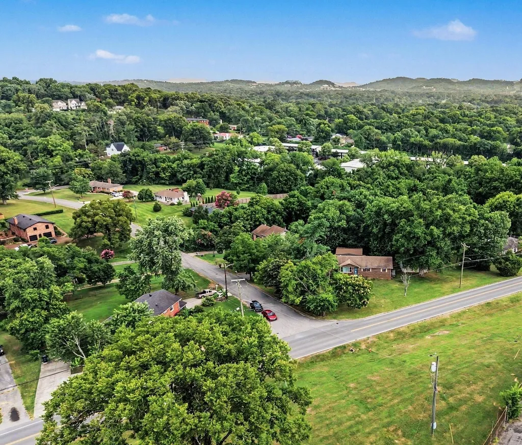 5001 Wilkerson Drive Nashville TN 37211