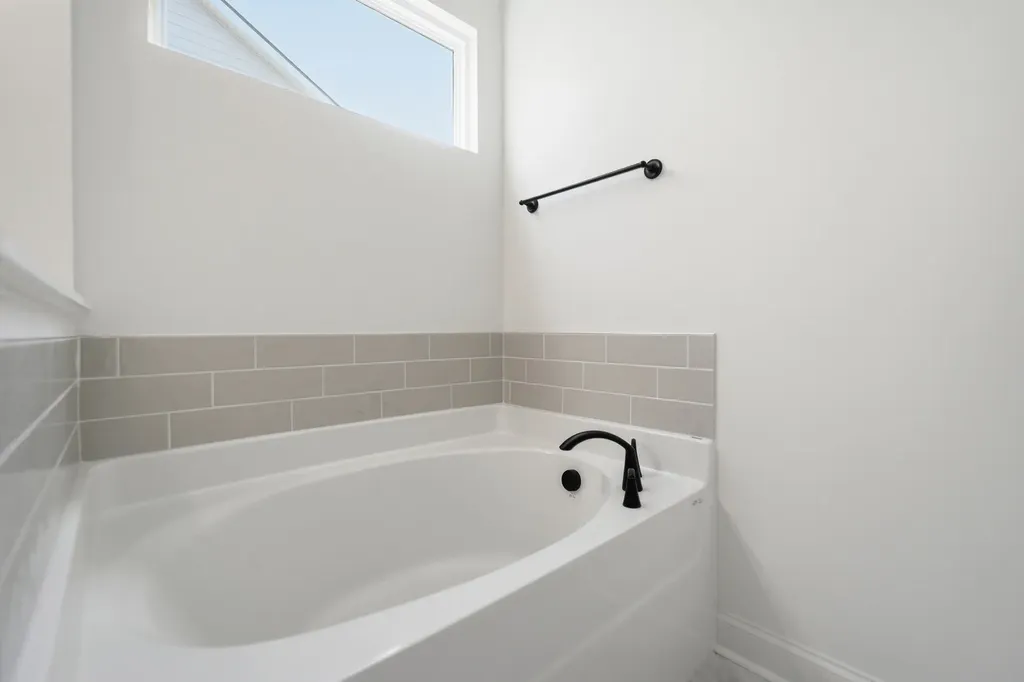 345 Patana White House TN 37188