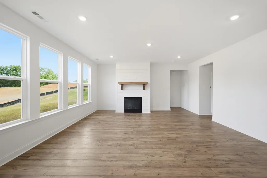 345 Patana White House TN 37188