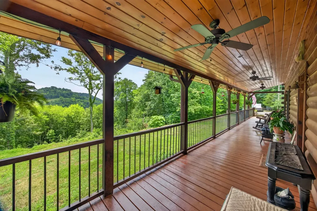 20 Magee Lane Elmwood TN 38560