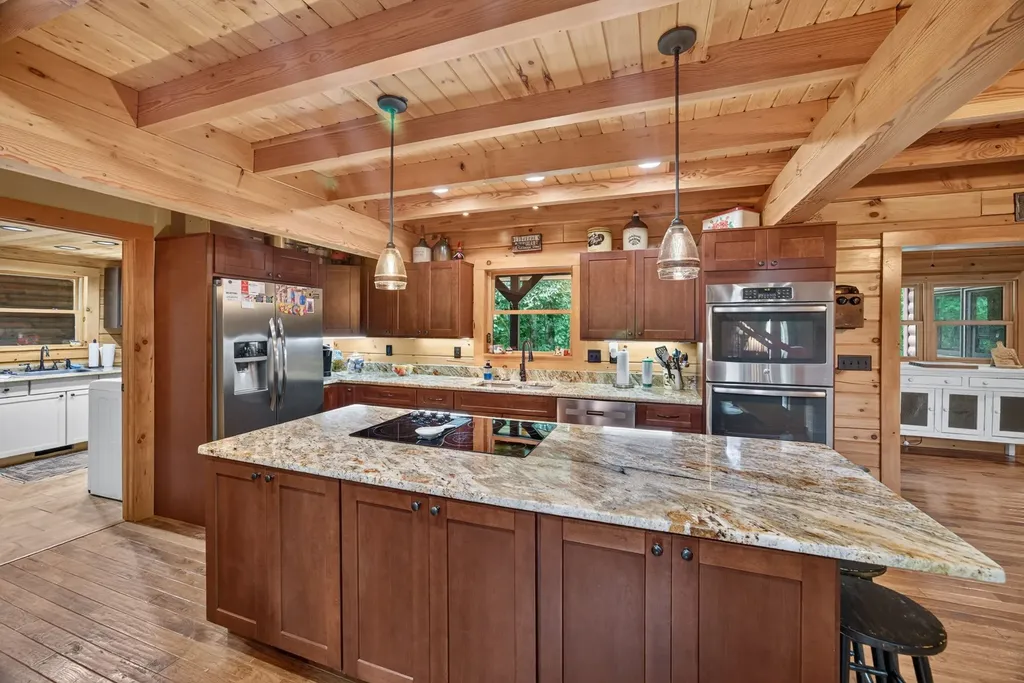 20 Magee Lane Elmwood TN 38560