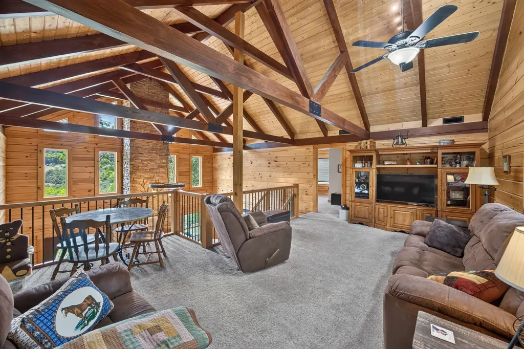 20 Magee Lane Elmwood TN 38560