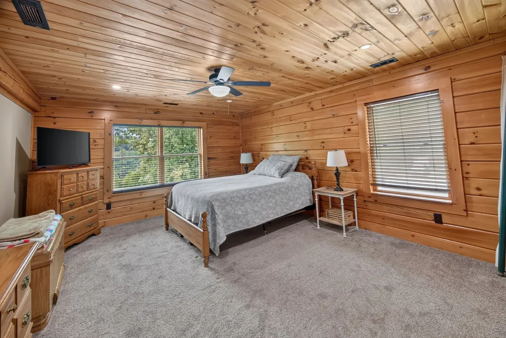 20 Magee Lane Elmwood TN 38560