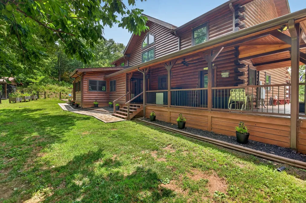 20 Magee Lane Elmwood TN 38560
