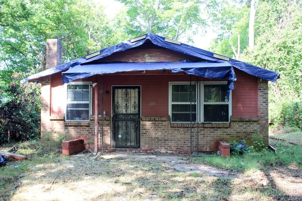 220 N 11th Street Clarksville TN 37040