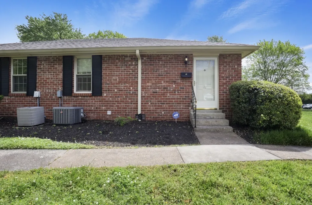 523 Harding Place Nashville TN 37211