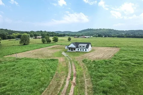 2985 Lewisburg Highway Petersburg TN 37144