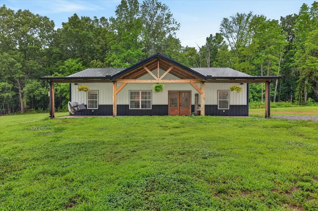 181 Hayes Ridge Road Indian Mound TN 37079